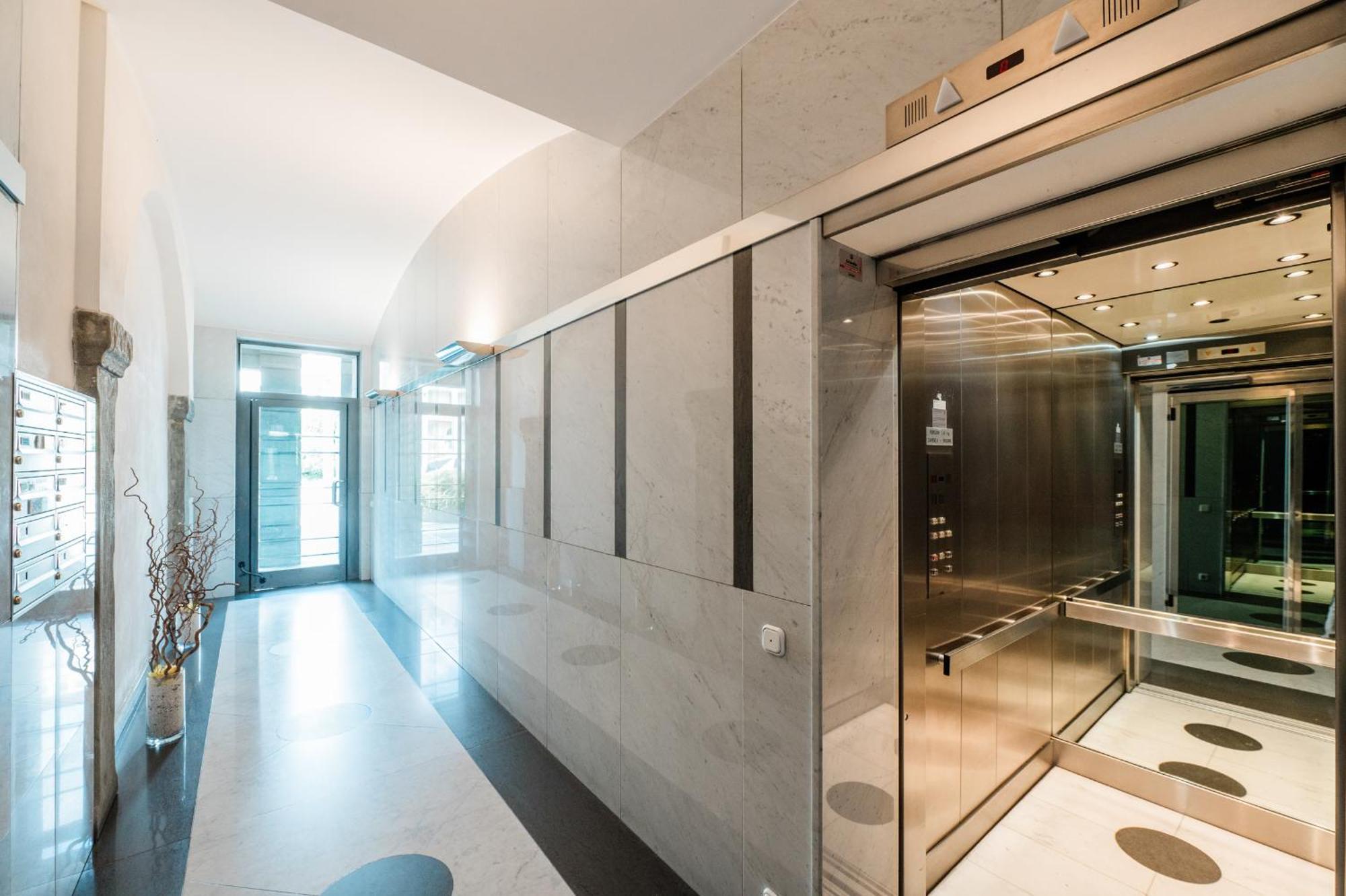 P&P Luxury Apartment Bergamo Exterior photo